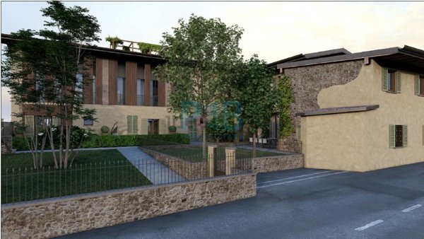 casale in vendita a Corte Franca in zona Nigoline Bonomelli