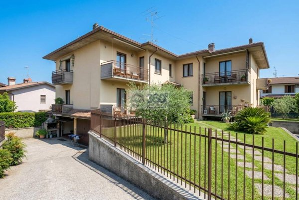 appartamento in vendita a Corte Franca in zona Nigoline Bonomelli