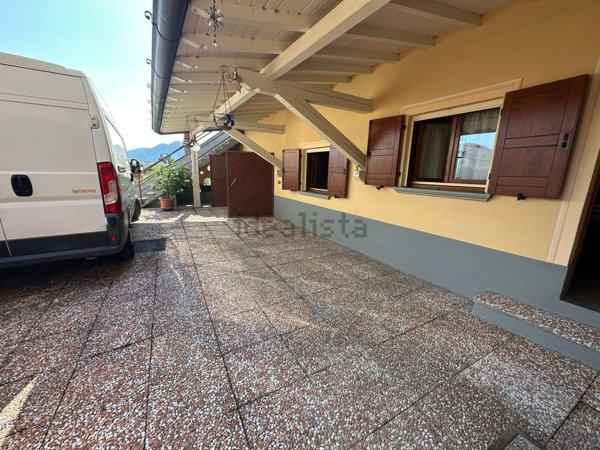 appartamento in vendita a Corte Franca in zona Colombaro