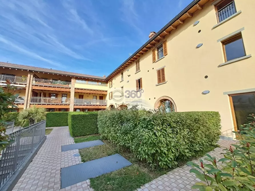 appartamento in vendita a Corte Franca in zona Timoline
