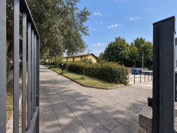 appartamento in vendita a Corte Franca in zona Nigoline Bonomelli