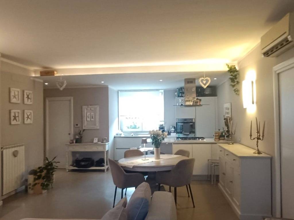 appartamento in vendita a Corte Franca in zona Colombaro
