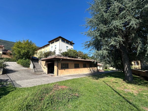 casa indipendente in vendita a Corte Franca in zona Colombaro
