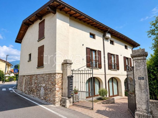 appartamento in vendita a Corte Franca in zona Colombaro