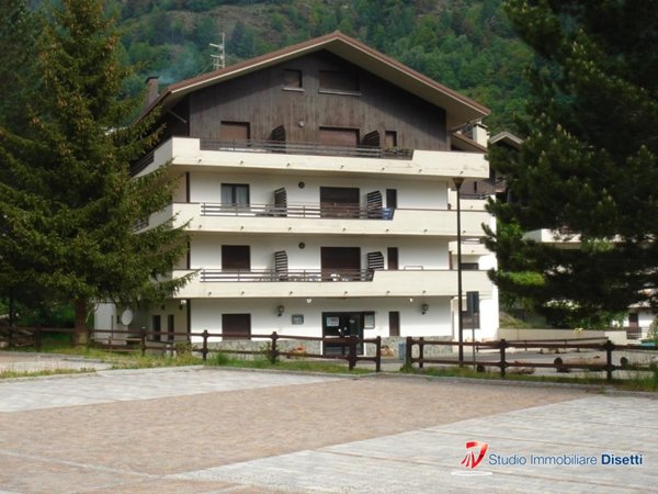 locale commerciale in vendita a Corteno Golgi