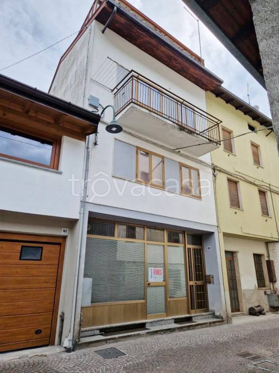 casa indipendente in vendita a Corteno Golgi in zona Santicolo