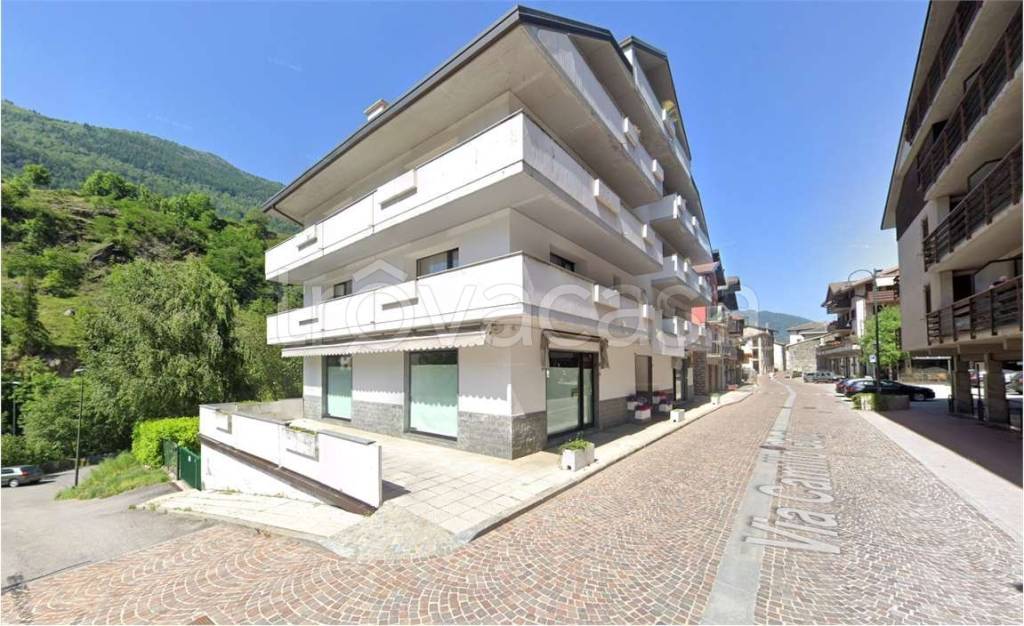 negozio in vendita a Corteno Golgi