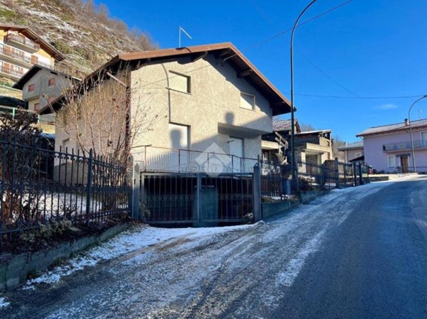 casa indipendente in vendita a Corteno Golgi in zona Galleno