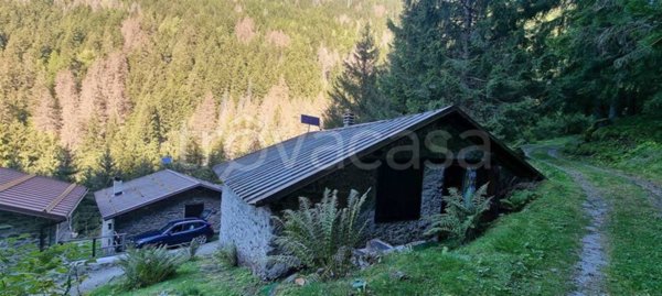 appartamento in vendita a Corteno Golgi in zona Sant'Antonio