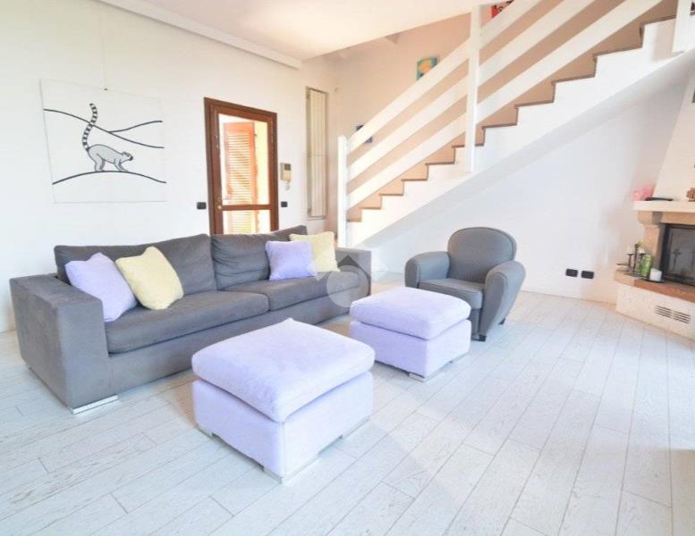 casa indipendente in vendita a Corteno Golgi in zona Ronco