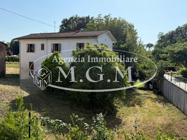 casa indipendente in vendita a Corteno Golgi in zona Galleno