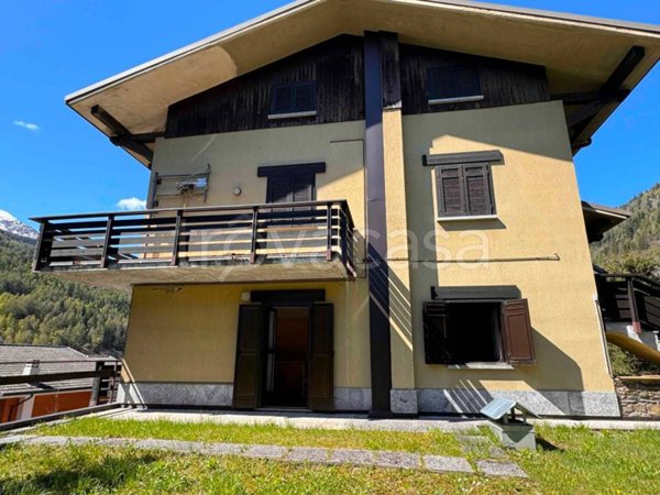 appartamento in vendita a Corteno Golgi in zona San Pietro