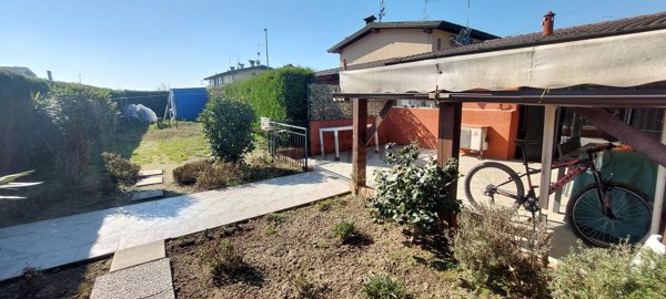 casa indipendente in vendita a Corzano in zona Bargnano