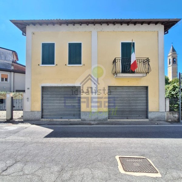 casa indipendente in vendita a Corzano