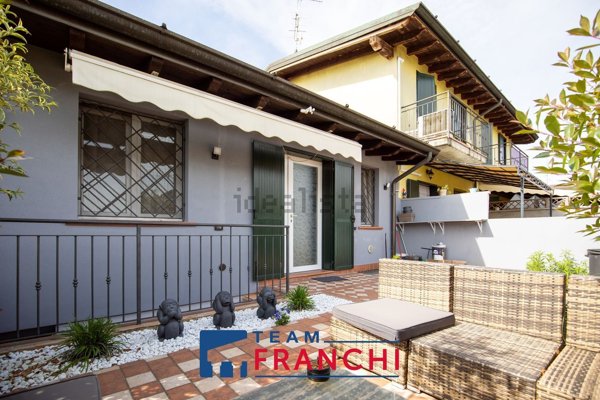 casa indipendente in vendita a Corzano