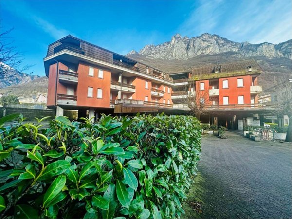negozio in vendita a Darfo Boario Terme in zona Boario Terme