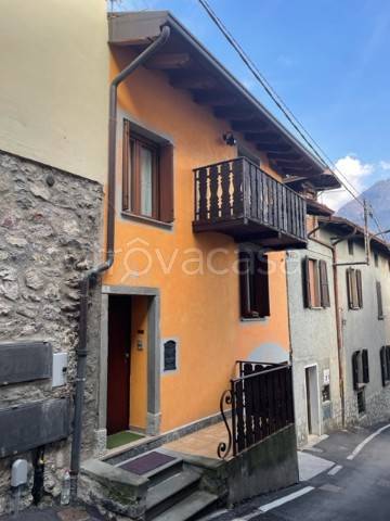 appartamento in vendita a Darfo Boario Terme in zona Erbanno