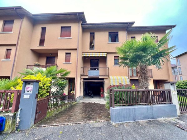 casa indipendente in vendita a Darfo Boario Terme in zona Pellalepre