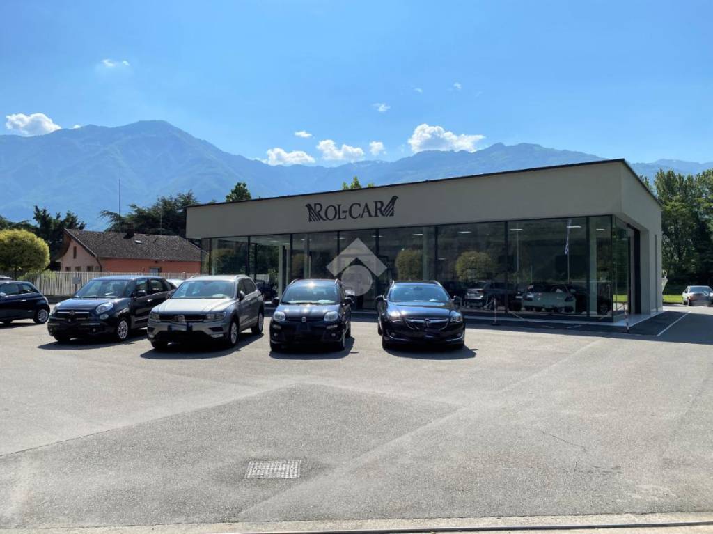 locale commerciale in vendita a Darfo Boario Terme in zona Boario Terme
