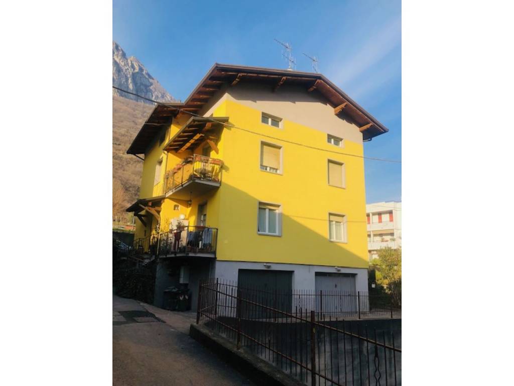 appartamento in vendita a Darfo Boario Terme in zona Gorzone
