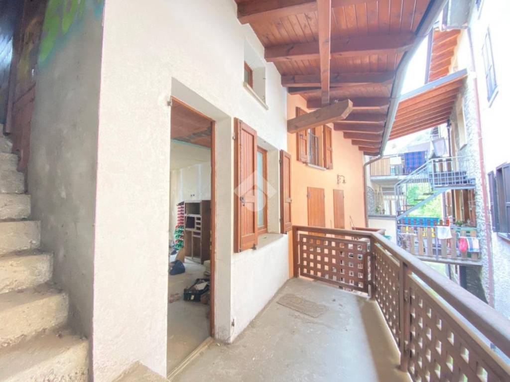 casa indipendente in vendita a Darfo Boario Terme in zona Boario Terme