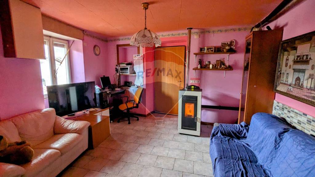 casa indipendente in vendita a Darfo Boario Terme in zona Fucine