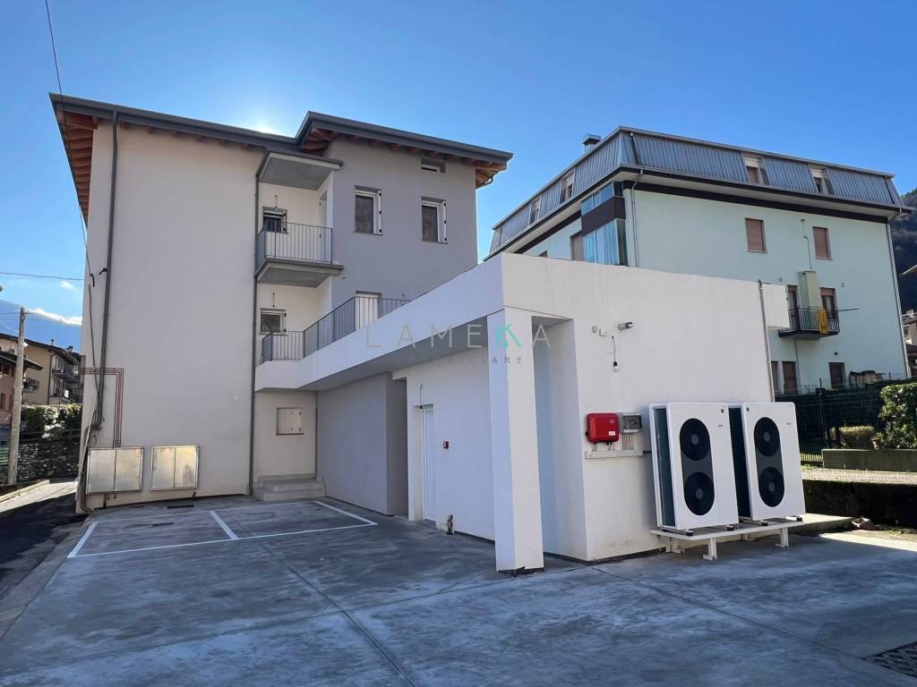 appartamento in vendita a Darfo Boario Terme in zona Gorzone