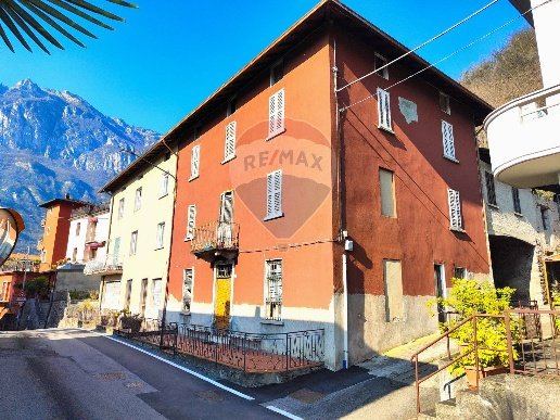 casa indipendente in vendita a Darfo Boario Terme