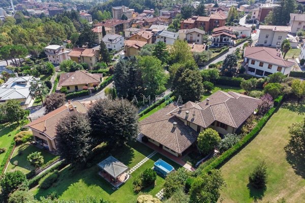 casa indipendente in vendita a Darfo Boario Terme in zona Boario Terme