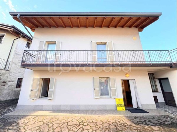 casa indipendente in vendita a Darfo Boario Terme in zona Pellalepre
