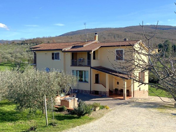 casa indipendente in vendita a Darfo Boario Terme in zona Montecchio