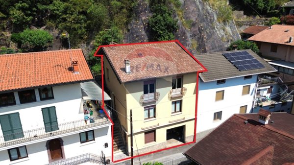casa indipendente in vendita a Darfo Boario Terme in zona Corna