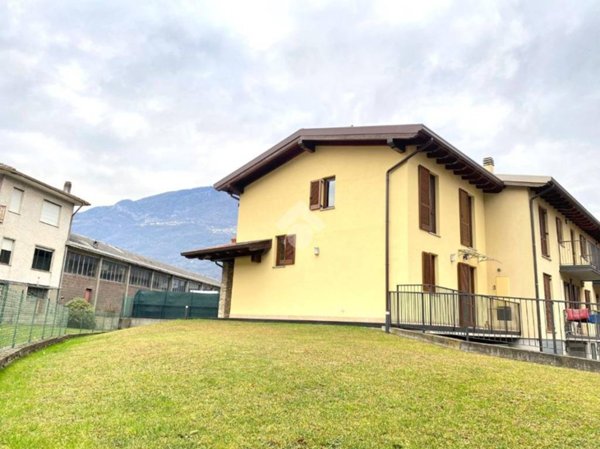 casa indipendente in vendita a Darfo Boario Terme in zona Boario Terme