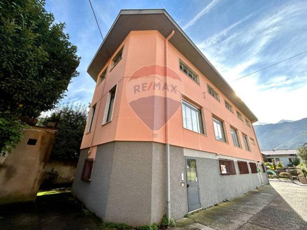 negozio in vendita a Darfo Boario Terme in zona Boario Terme