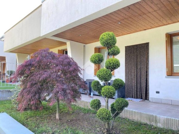 casa indipendente in vendita a Darfo Boario Terme in zona Boario Terme