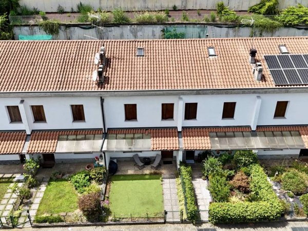 casa indipendente in vendita a Darfo Boario Terme in zona Boario Terme