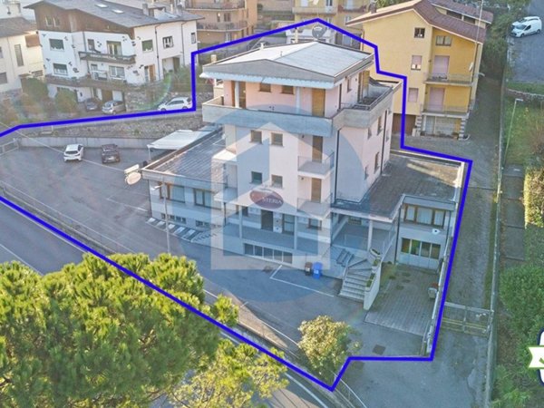 intera palazzina in vendita a Darfo Boario Terme in zona Boario Terme