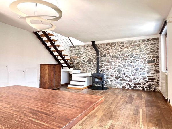 casa indipendente in vendita a Darfo Boario Terme in zona Fucine