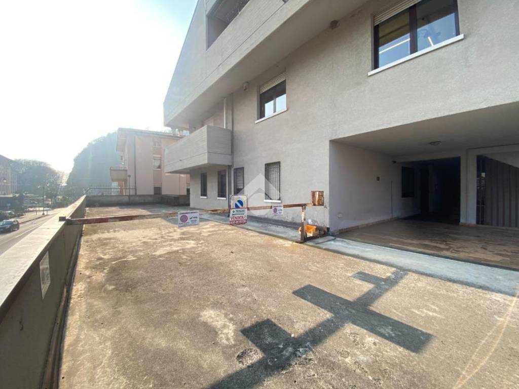 ufficio in vendita a Darfo Boario Terme