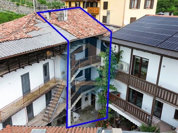 casa indipendente in vendita a Darfo Boario Terme in zona Angone