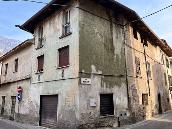 casa indipendente in vendita a Darfo Boario Terme