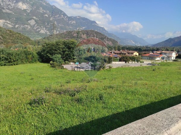 terreno edificabile in vendita a Darfo Boario Terme in zona Montecchio