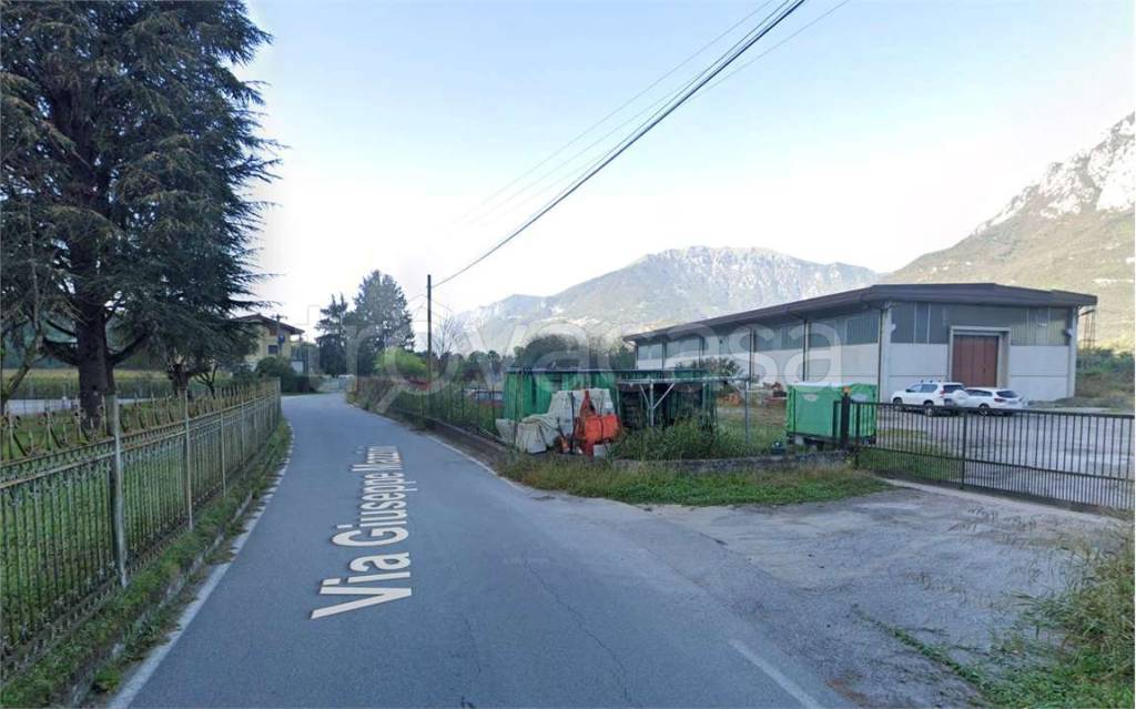 locale commerciale in vendita a Darfo Boario Terme in zona Boario Terme