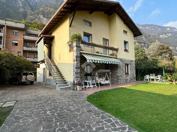 casa indipendente in vendita a Darfo Boario Terme in zona Boario Terme