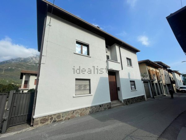 appartamento in vendita a Darfo Boario Terme in zona Montecchio