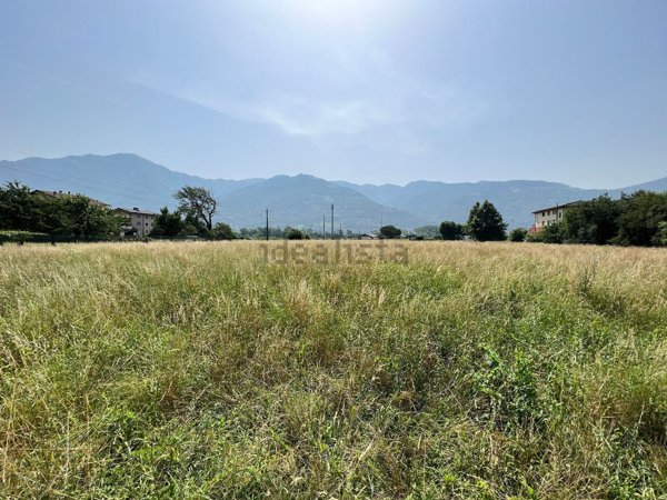 negozio in vendita a Darfo Boario Terme in zona Corna