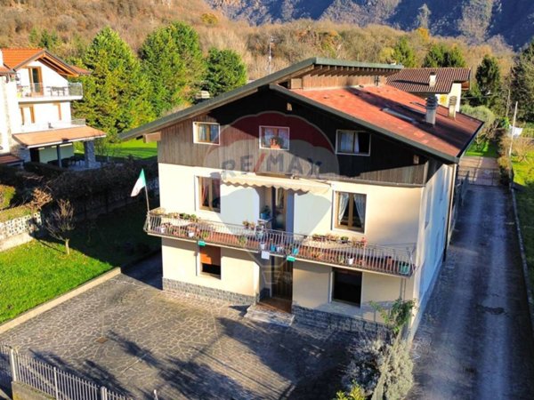 casa indipendente in vendita a Darfo Boario Terme in zona Boario Terme