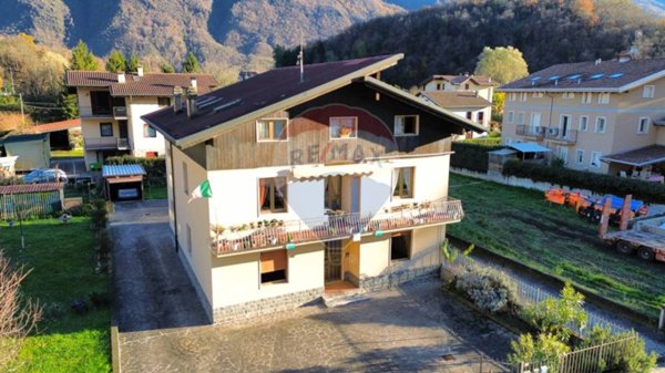 casa indipendente in vendita a Darfo Boario Terme in zona Boario Terme