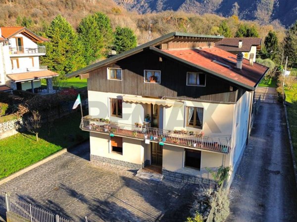 casa indipendente in vendita a Darfo Boario Terme in zona Boario Terme