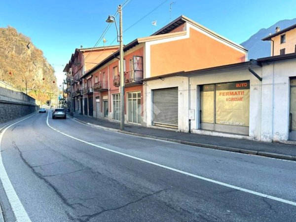 negozio in vendita a Darfo Boario Terme